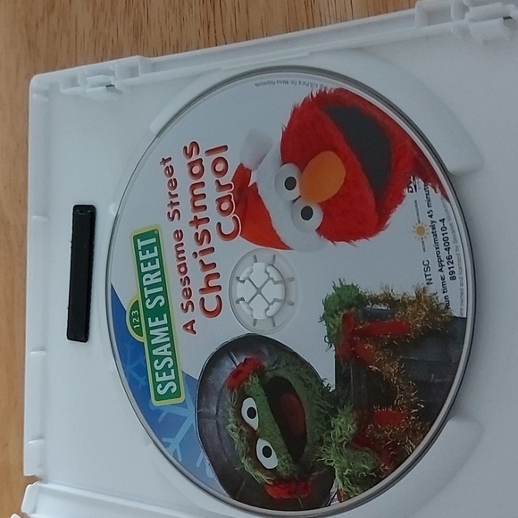 A Sesame Street Christmas Carol DVD - Picture 3 of 3
